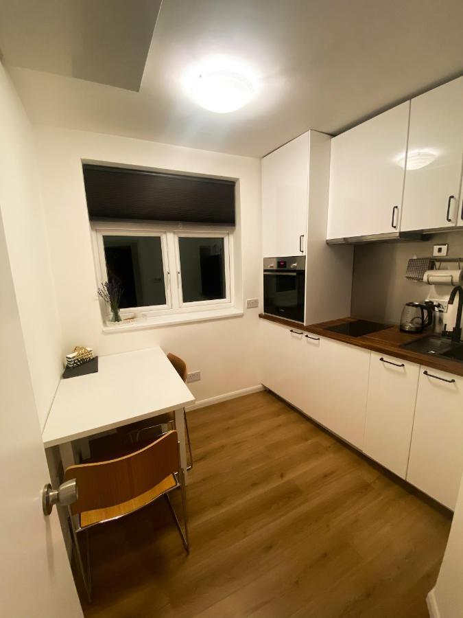 Lovely One Bedroom Flat In The Heart Of Лондон Екстериор снимка